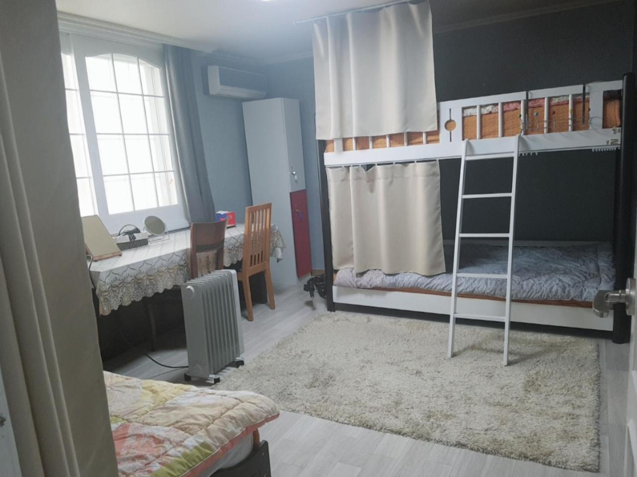 Guest house Gold Hill Gh House 2*